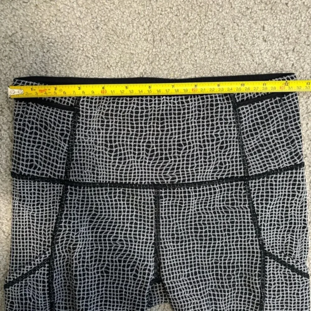 Lululemon Outrun Tight Fall Net White Black Side Pocket Workout Ankle Crop - Picture 14 of 16